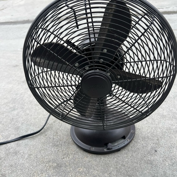 Fan - Picture 2 of 2